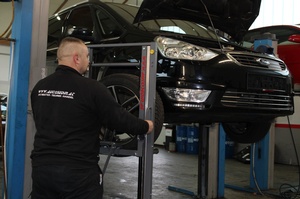 Autohaus Sedin Hebebühne